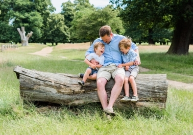Choosing Between Indoor and Outdoor Shoots: Which Is Best for Your Event? sidebar image