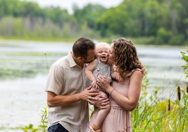 Family Portraits: How to Prepare for a Memorable and Fun Session sidebar image